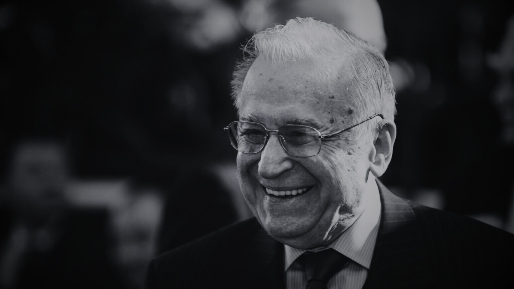 Ion Iliescu președintele României după 1990, lider al Partidului Social Democrat