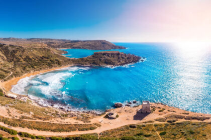 Golden Bay Malta imagine aeriană.