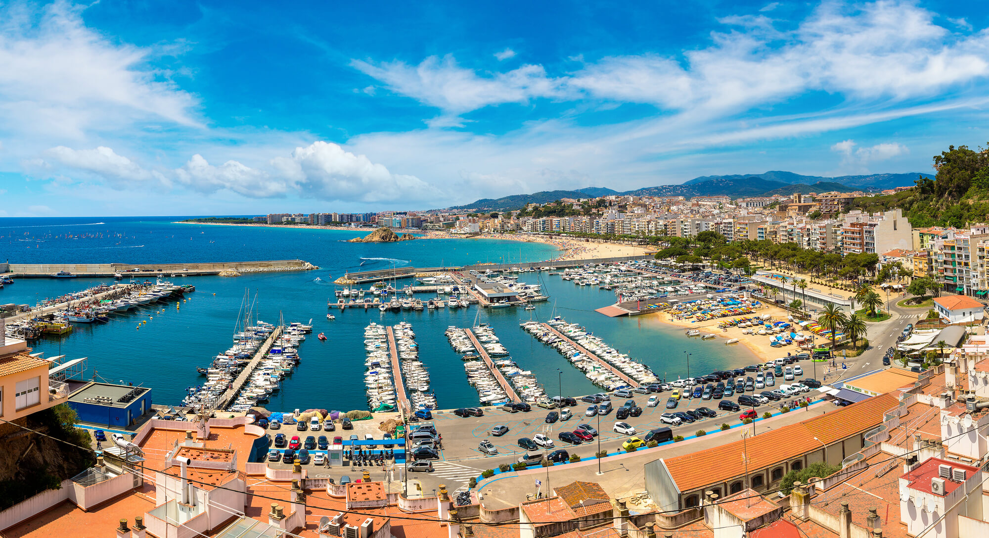 Blanes, stațiune pe litoralul Costa Brava din Spania, destinație inclusă în programul turistic Senior Voyage Barcelona