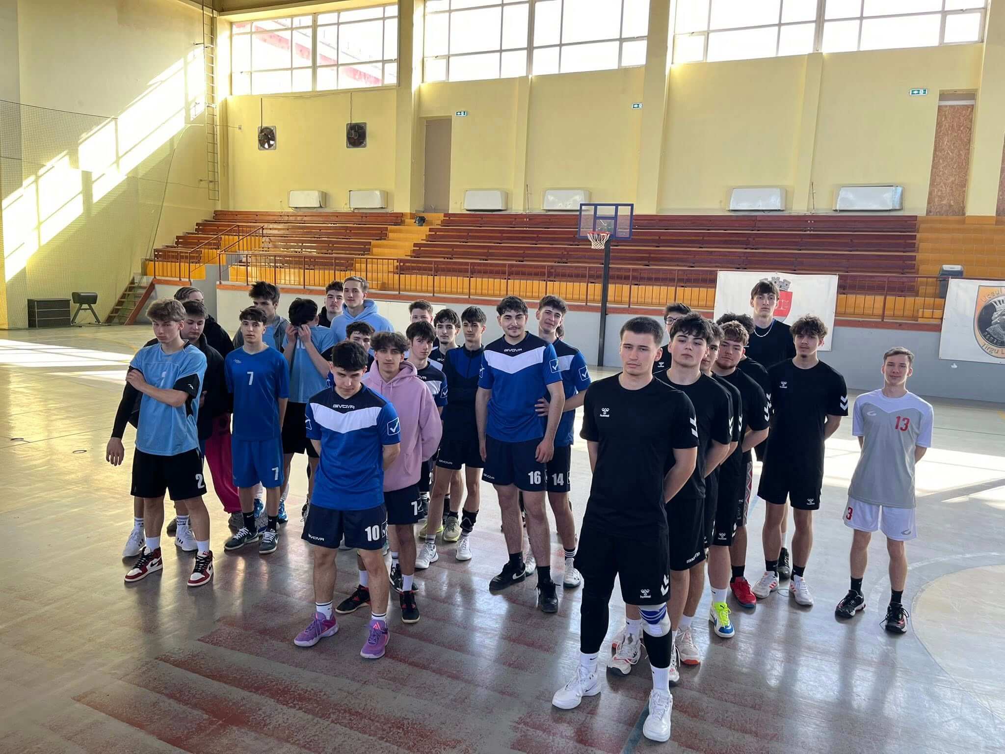 Participanții la finala județeană de volei licee din Maramureș, la Târgu Lăpuș