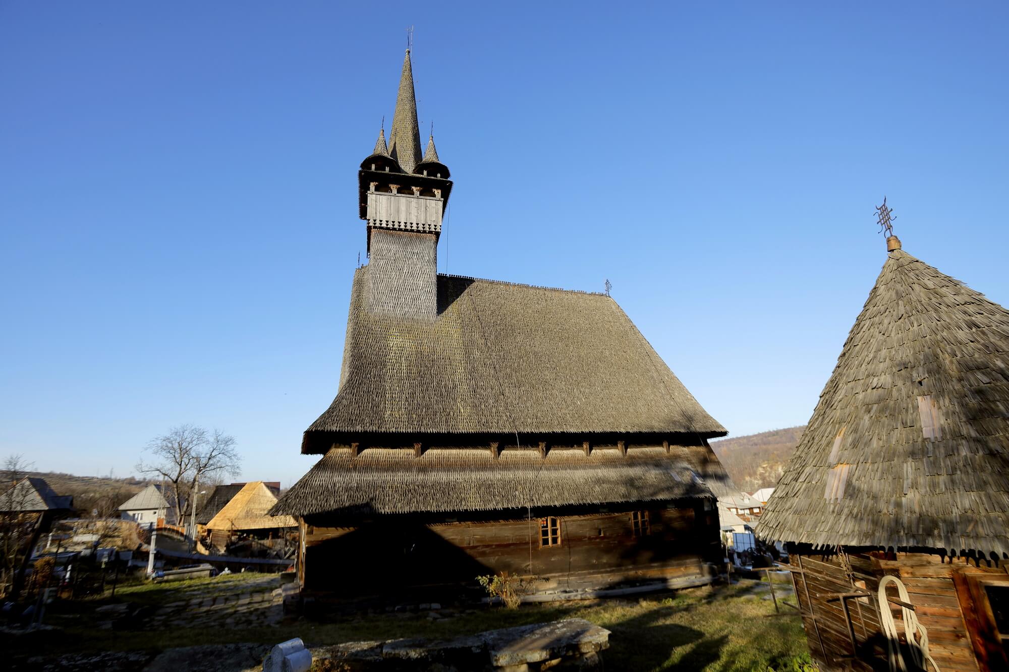 biserica de lemn din Budești Maramureș monument UNESCO