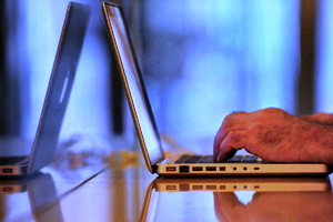 laptop tastatura ecran calculator