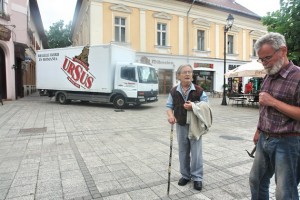 masina ursus in piata millennium baia mare