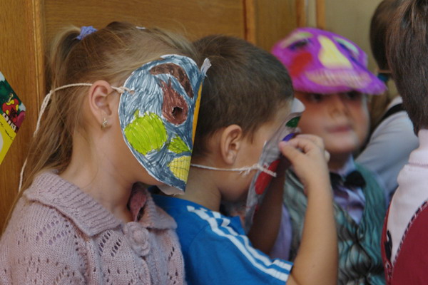 carnavalul toamnei la gradinita 28 baia mare 2
