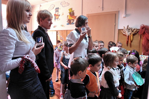 carnavalul toamnei la gradinita 28 baia mare 7