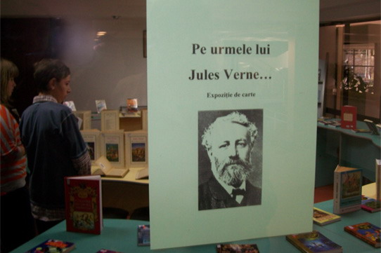 elevii scolii din sasar, la biblioteca petre dulfu 3