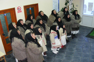 16 dec, corul horitoarelor, colinde 0061