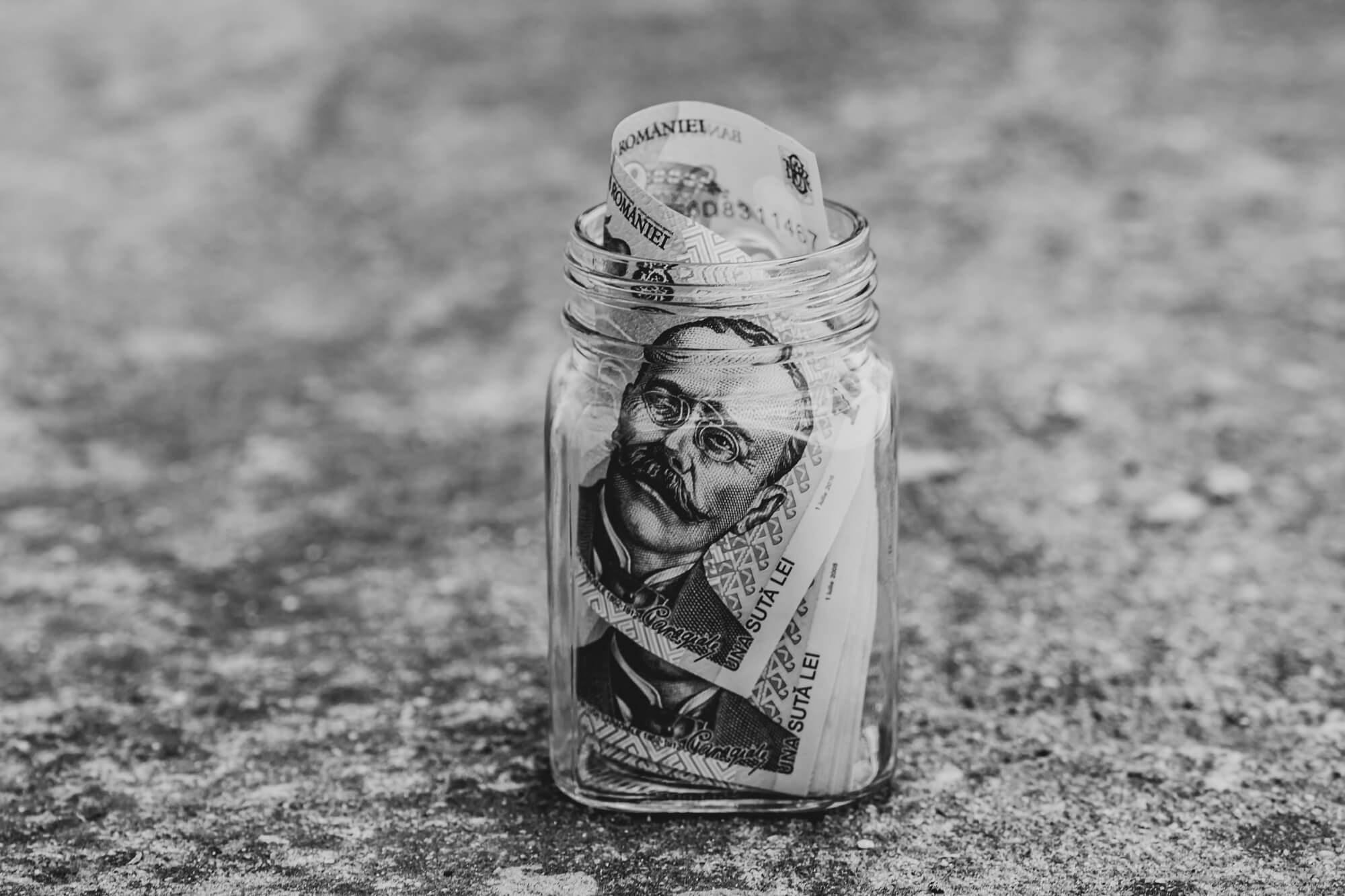 Cursul euro-leu în creștere în luna aprilie 2025.