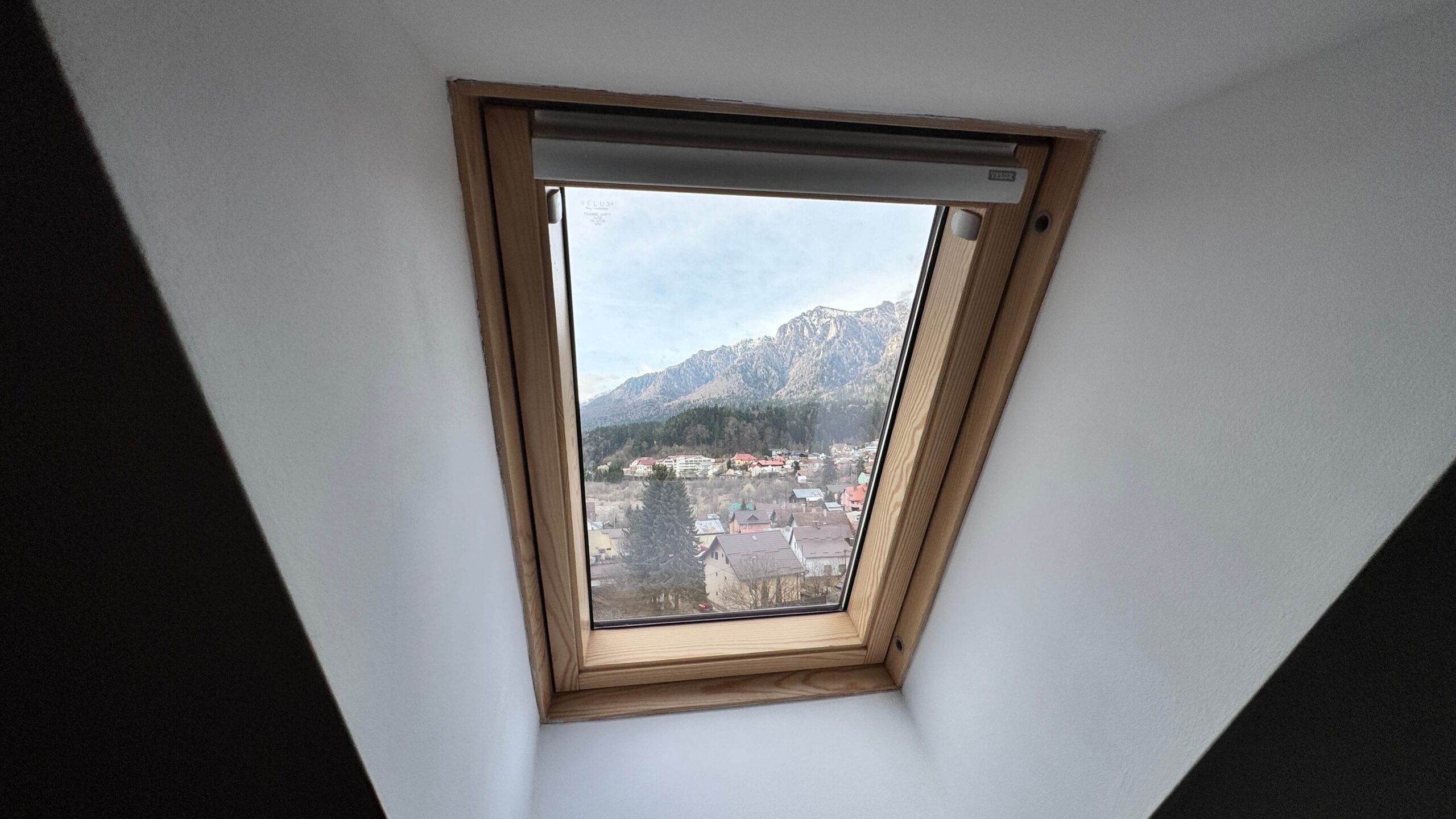 priveliște Munții Bucegi din camera Hotel Valedor Bușteni