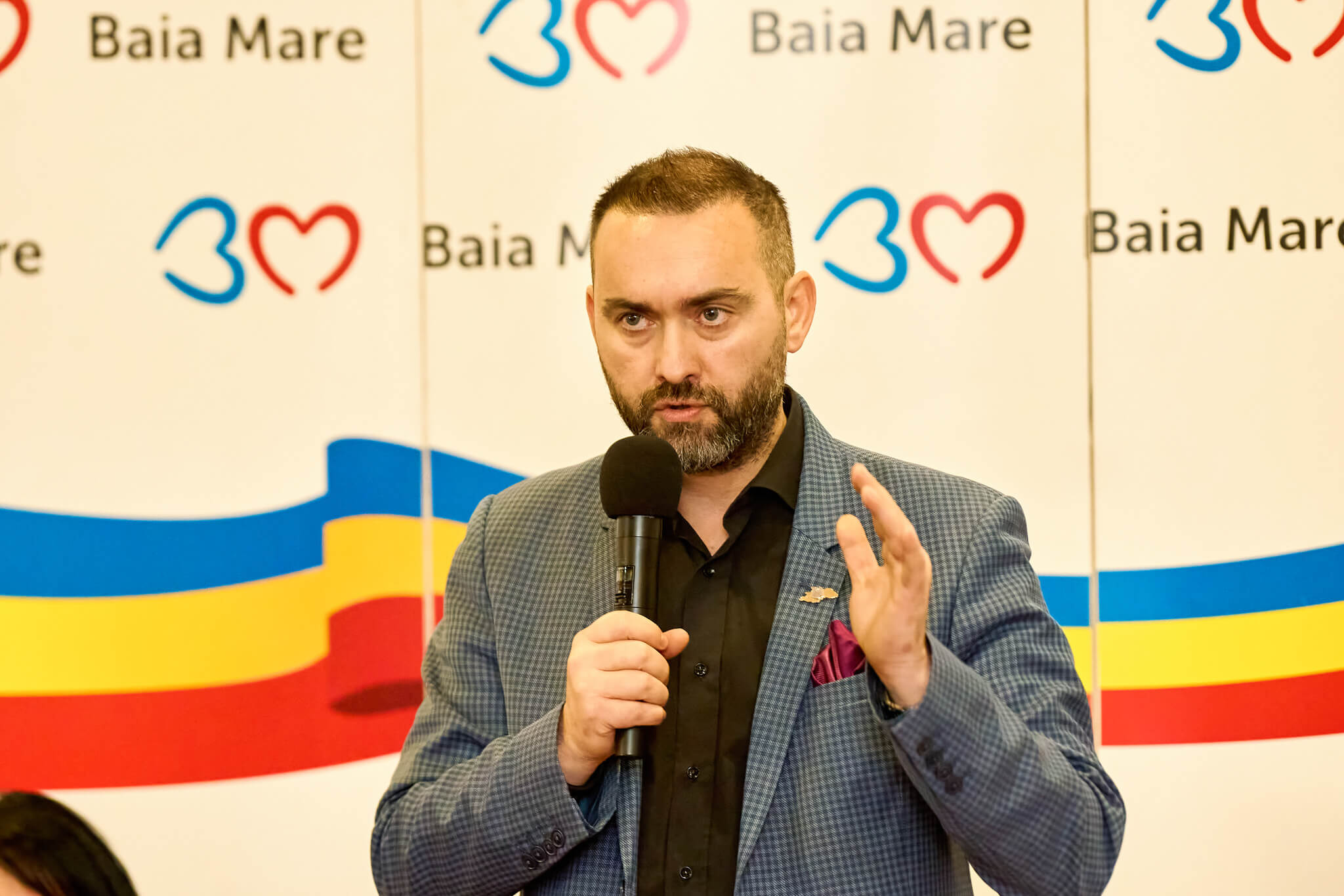 Senatorul PNL Maramureș Cristian Niculescu Țâgârlaș, la dezbaterea publică pe tema jocurilor de noroc în Baia Mare.